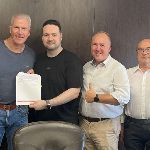 profine GmbH fortalece su presencia en Europa con la adquisición de Profilink