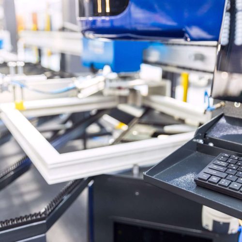 La automatización progresiva en talleres de PVC: el camino inteligente hacia la competitividad