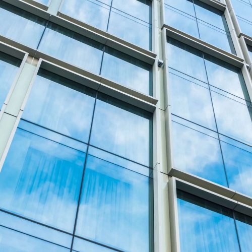 Selladores certificados: el valor detrás del vidrio insulado