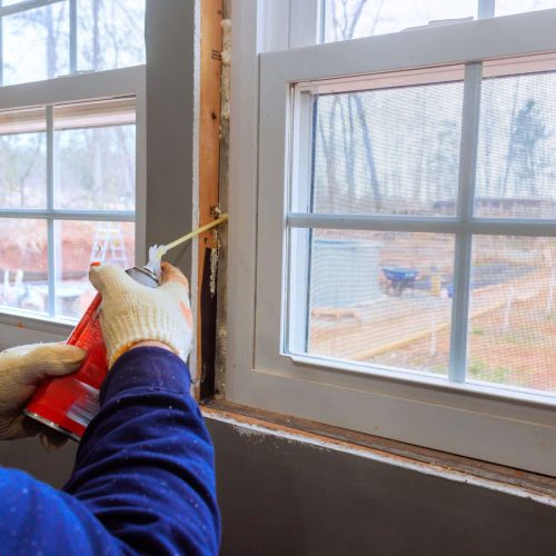 Espumas expansivas: la solución definitiva para el sellado eficiente y seguro de ventanas