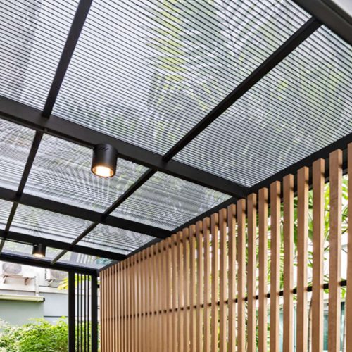 Herralum® y Glanze®: liderazgo y autonomía en policarbonato de alto desempeño