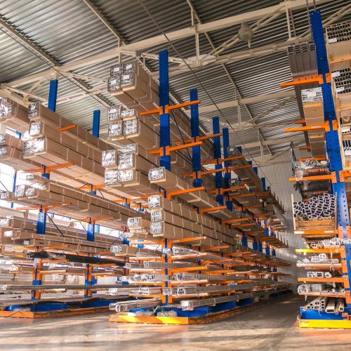 Aluminio bajo presión: la tormenta perfecta que redefine el costo de construir