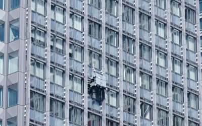 ビルの窓の掃除を自動で行う機械